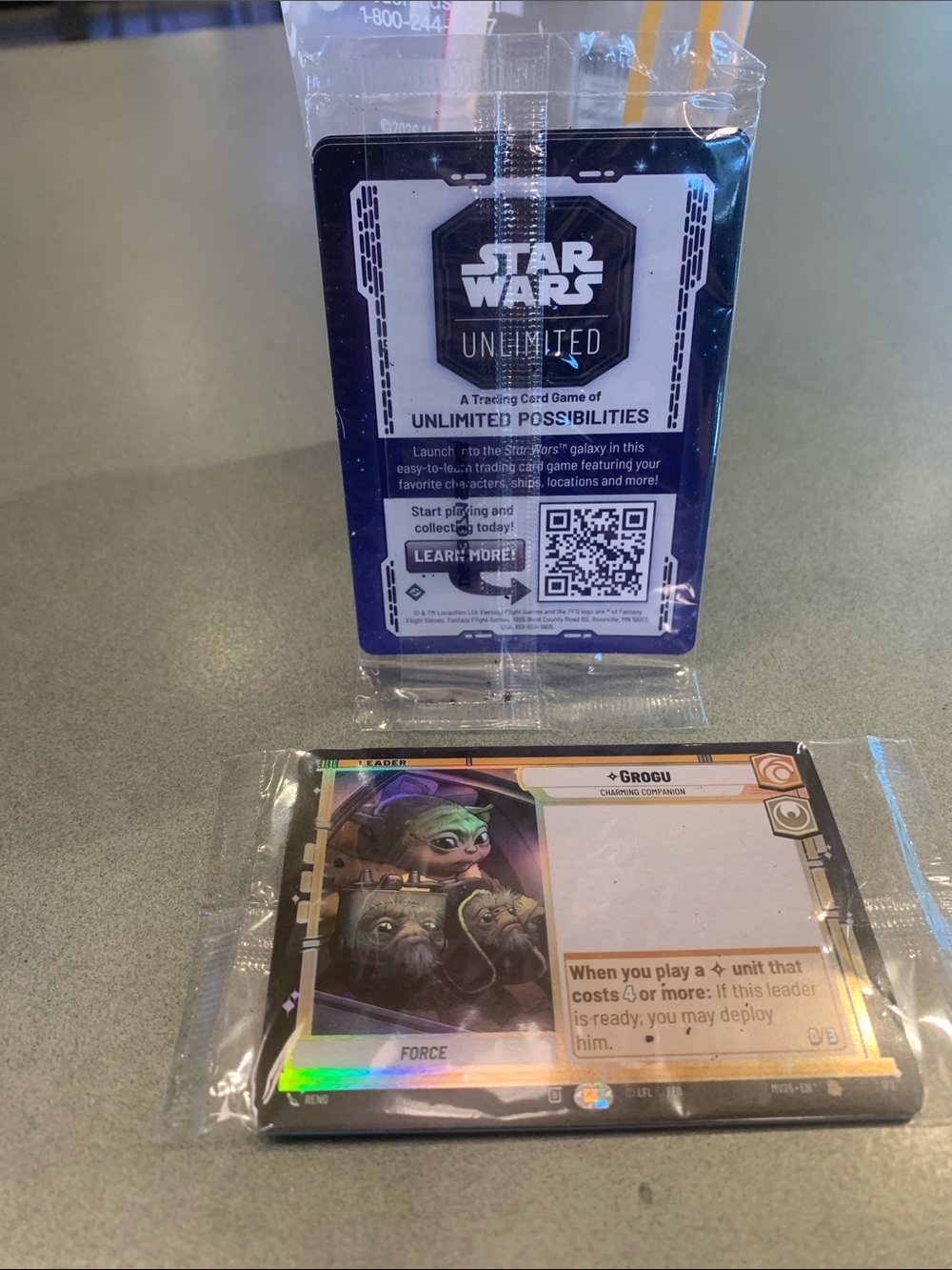 Star Wars Trading Cards - Grogu Holo Leader Card (Green)
